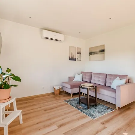 Hubane Vaeikemaja Haapsalus 펜션