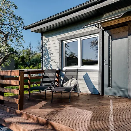Hubane Vaeikemaja Haapsalus Holiday home *