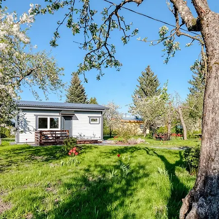 Hubane Vaeikemaja Haapsalus Prázdninový dům *