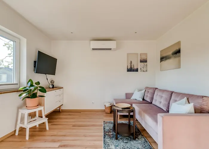 Hubane Vaeikemaja Haapsalus Uuemõisa