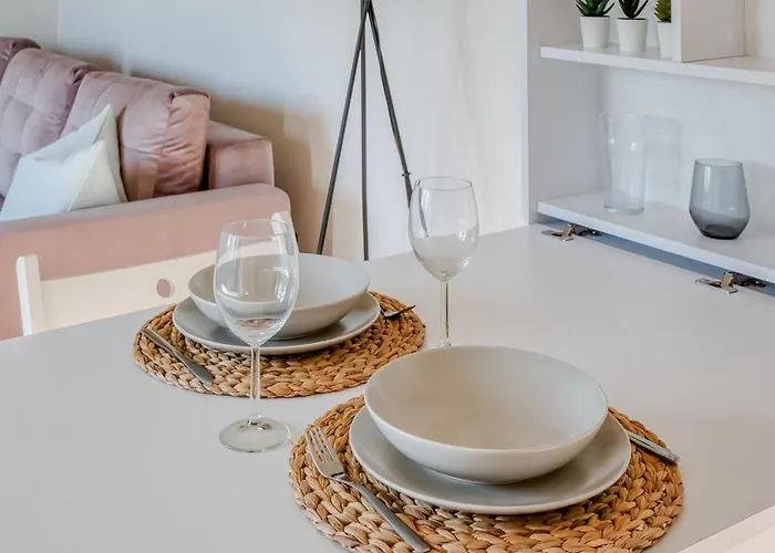 Hubane Vaeikemaja Haapsalus Nyaraló Uuemõisa