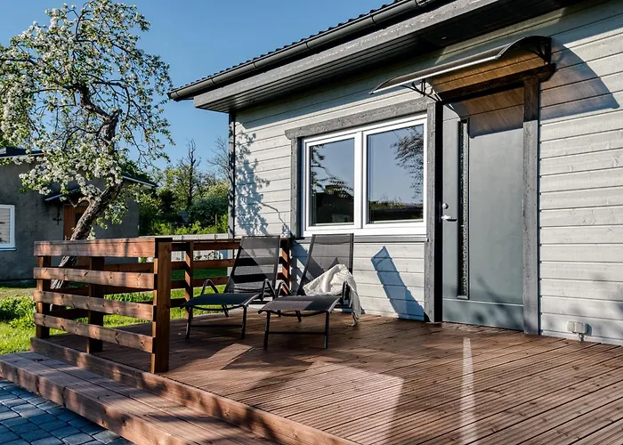 Hubane Vaeikemaja Haapsalus Nyaraló *