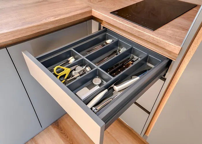 Hubane Vaeikemaja Haapsalus *