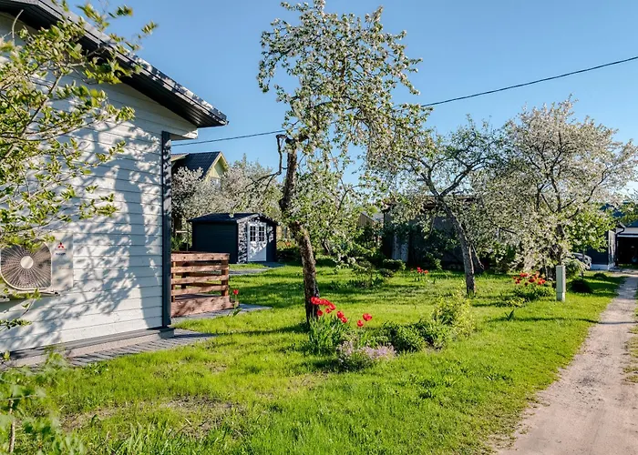 Nyaraló Hubane Vaeikemaja Haapsalus Uuemõisa